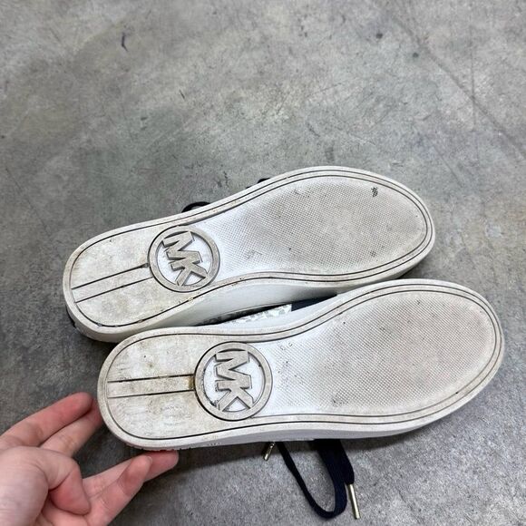 Michael Kors Keaton Lace Up Signature Fashion Sneakers, White/Navy monogram - Picture 4 of 7